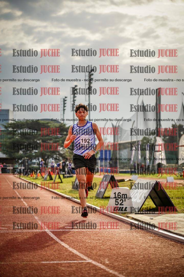 Fotos de los 3000 m con obstáculos de varones