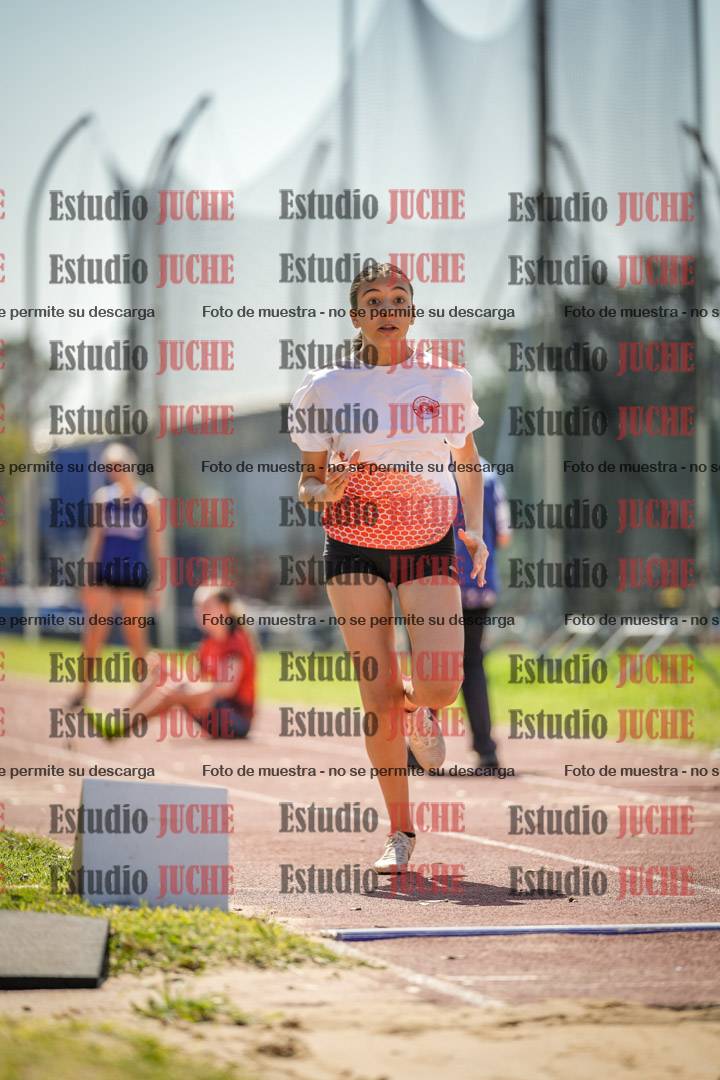 Fotos del salto en largo de mujeres - ambas categorías