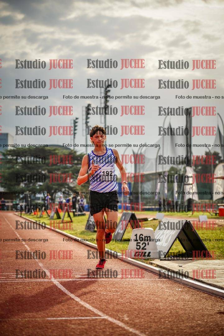 Fotos de los 3000 m con obstáculos de varones
