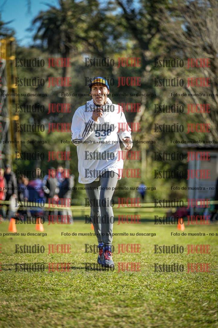 Fotos de la llegada del cross de 4000 m - varones