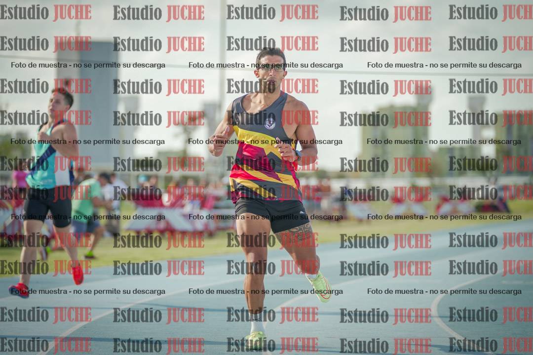 Fotos de los 400 m llanos de varones