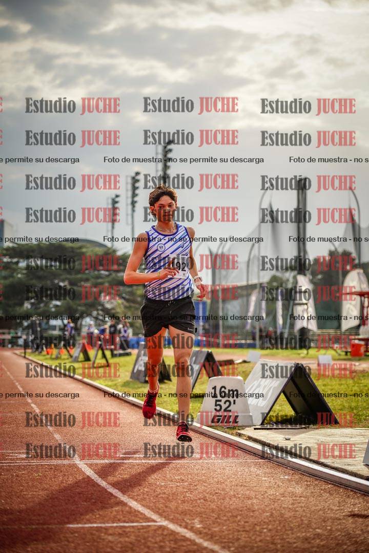 Fotos de los 3000 m con obstáculos de varones
