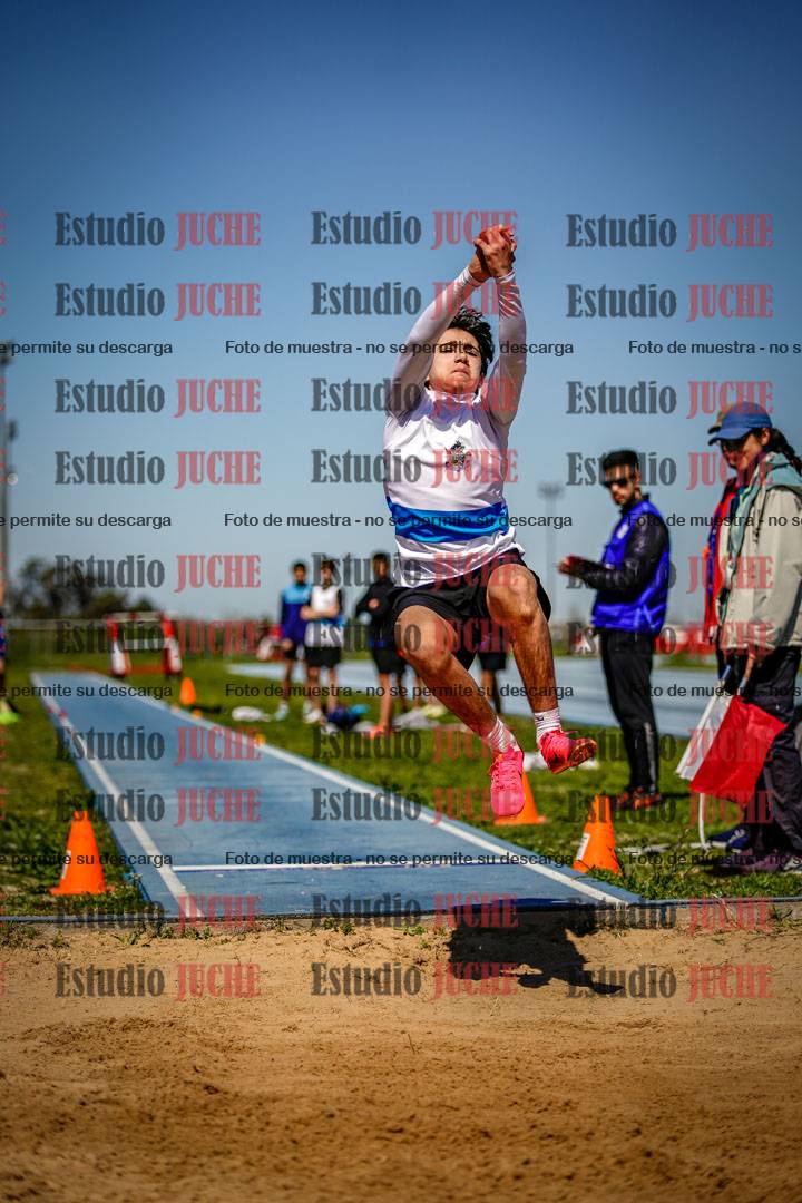 Fotos del salto en largo de varones - U15