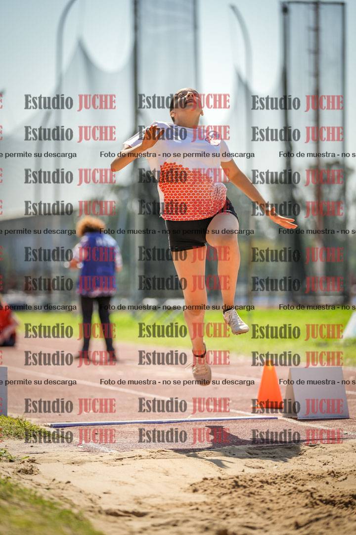 Fotos del salto en largo de mujeres - ambas categorías