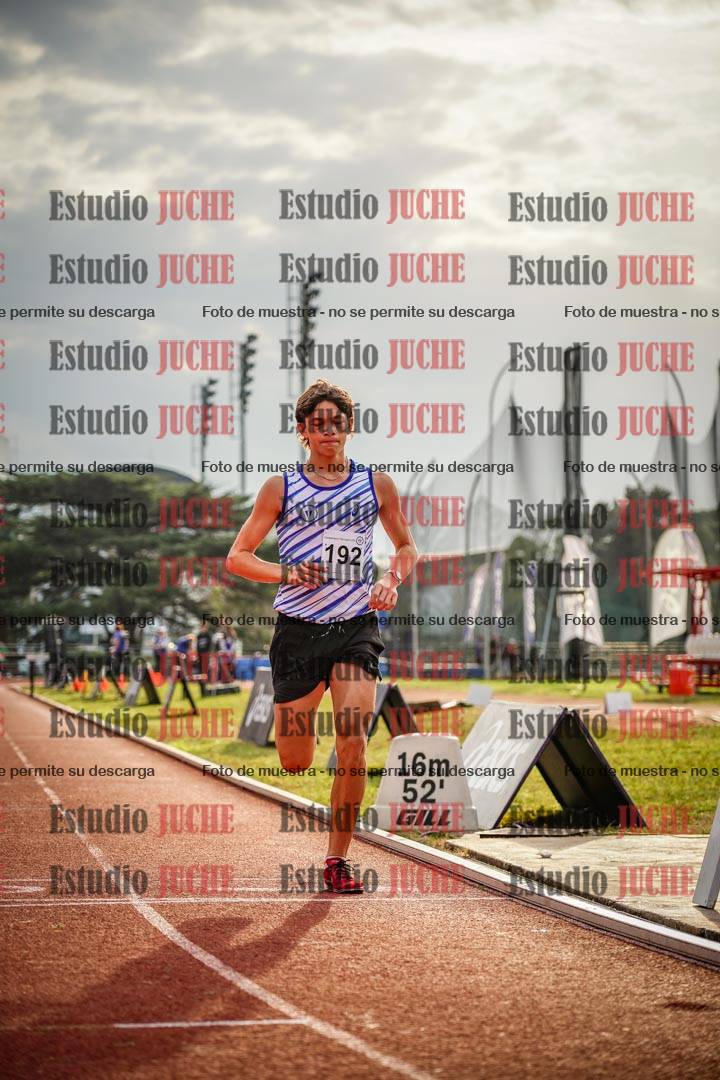 Fotos de los 3000 m con obstáculos de varones