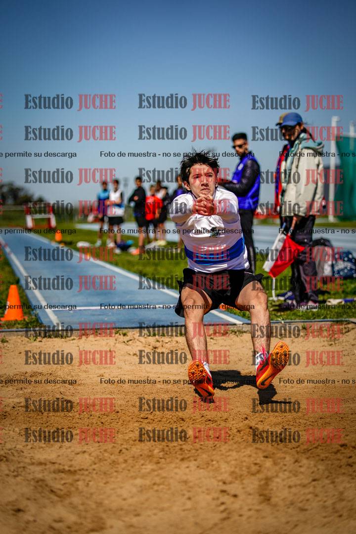 Fotos del salto en largo de varones - U15