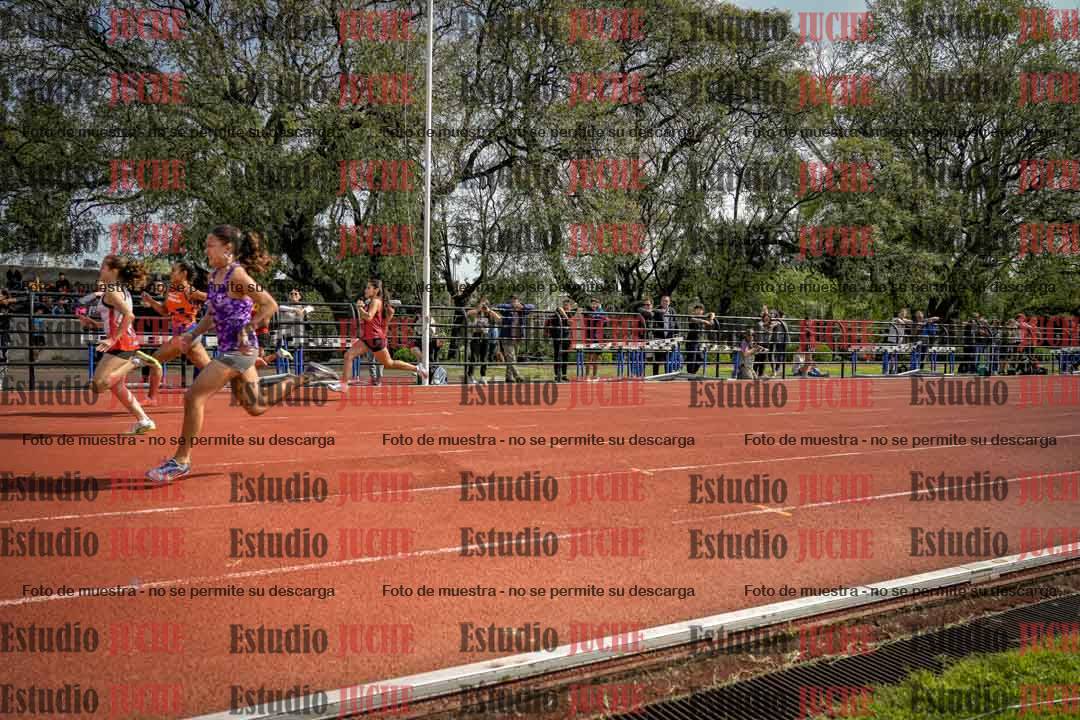 Fotos de los 80 m llanos de mujeres