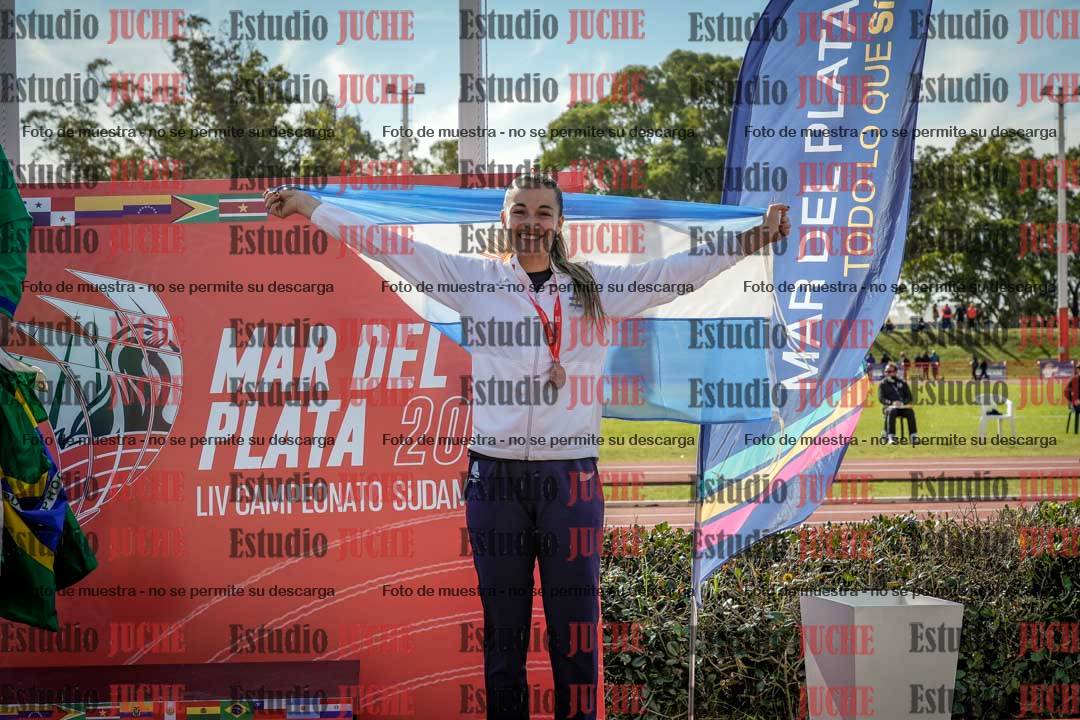 Fotos de algunos extras y podios del día 3