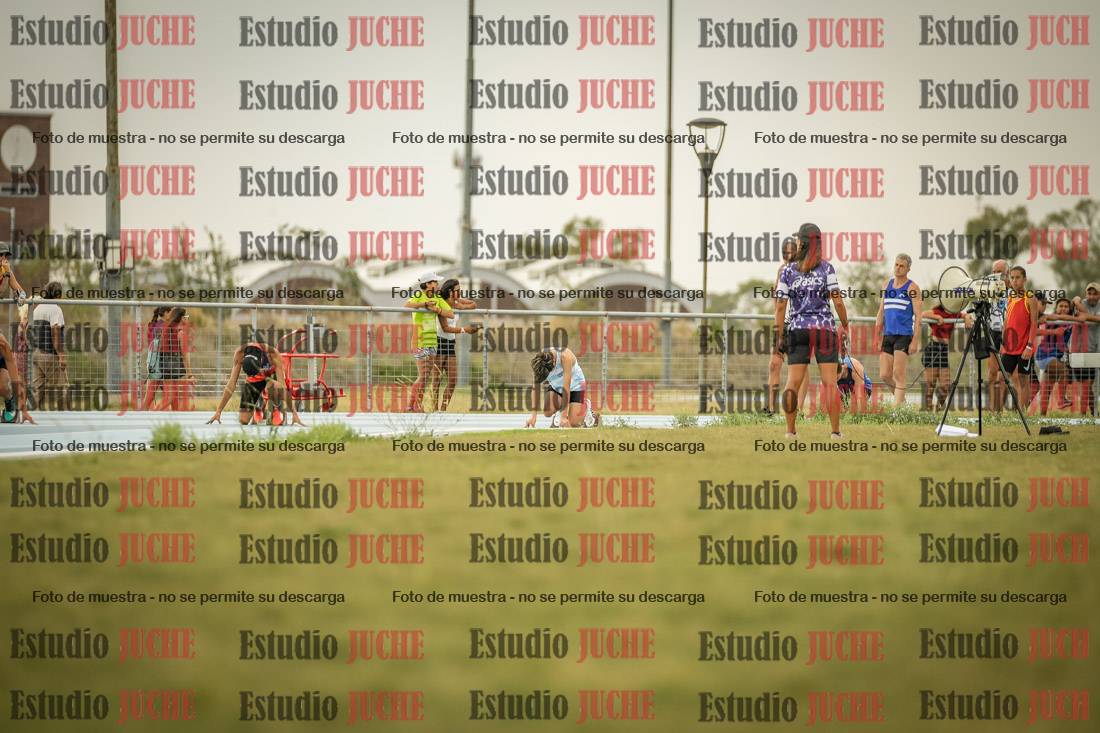 Fotos de los 300 m llanos de varones