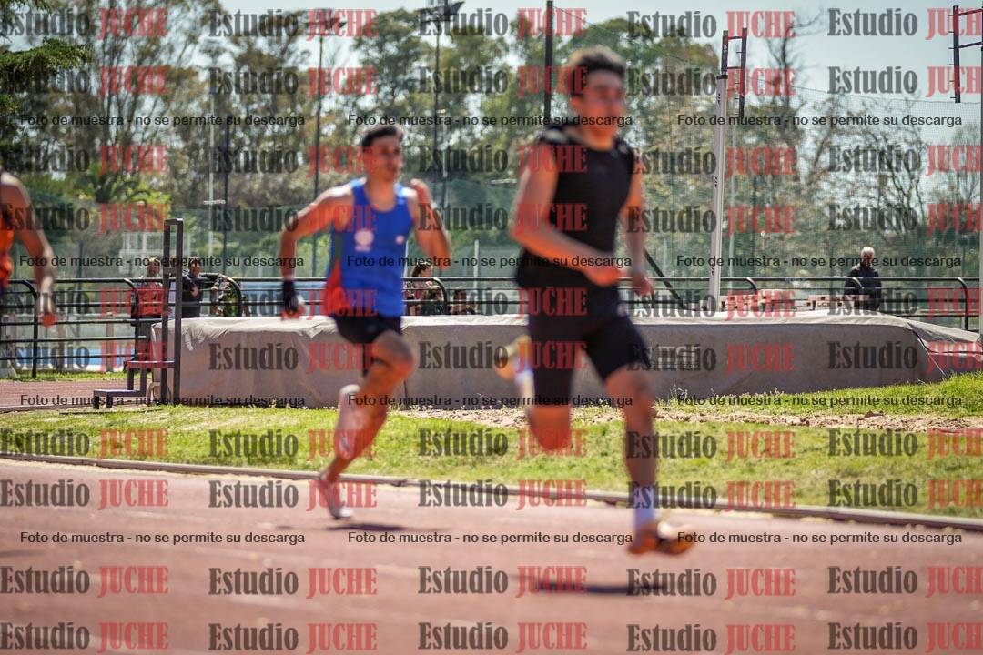 Fotos de los 200 m llanos de varones