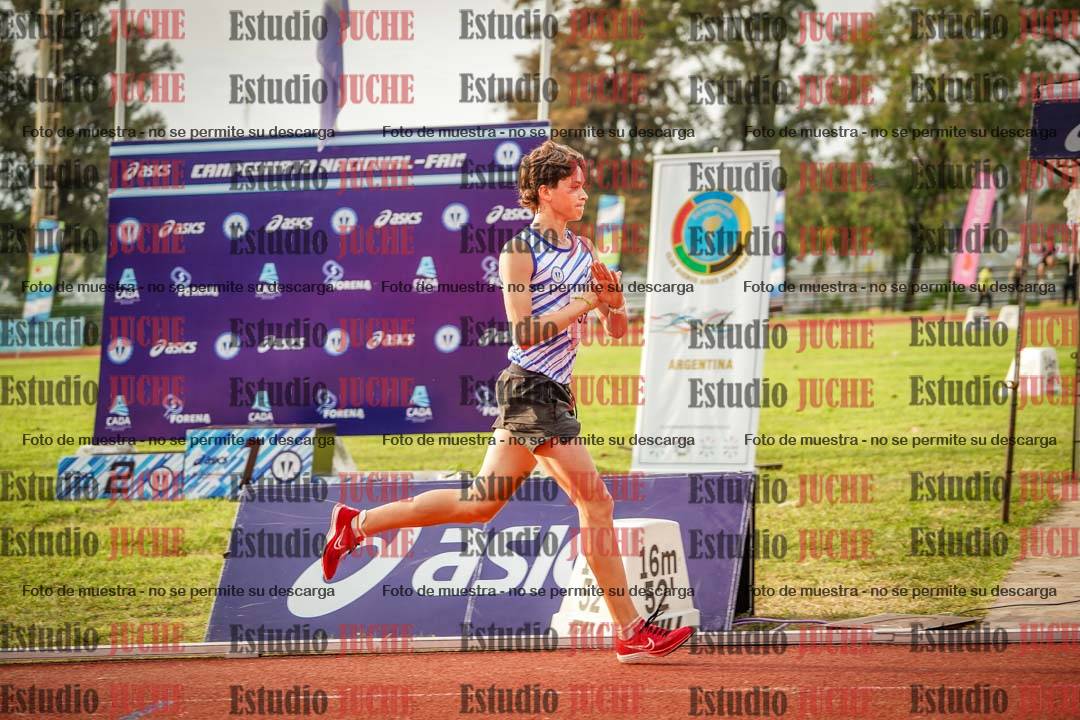 Fotos de los 3000 m con obstáculos de varones
