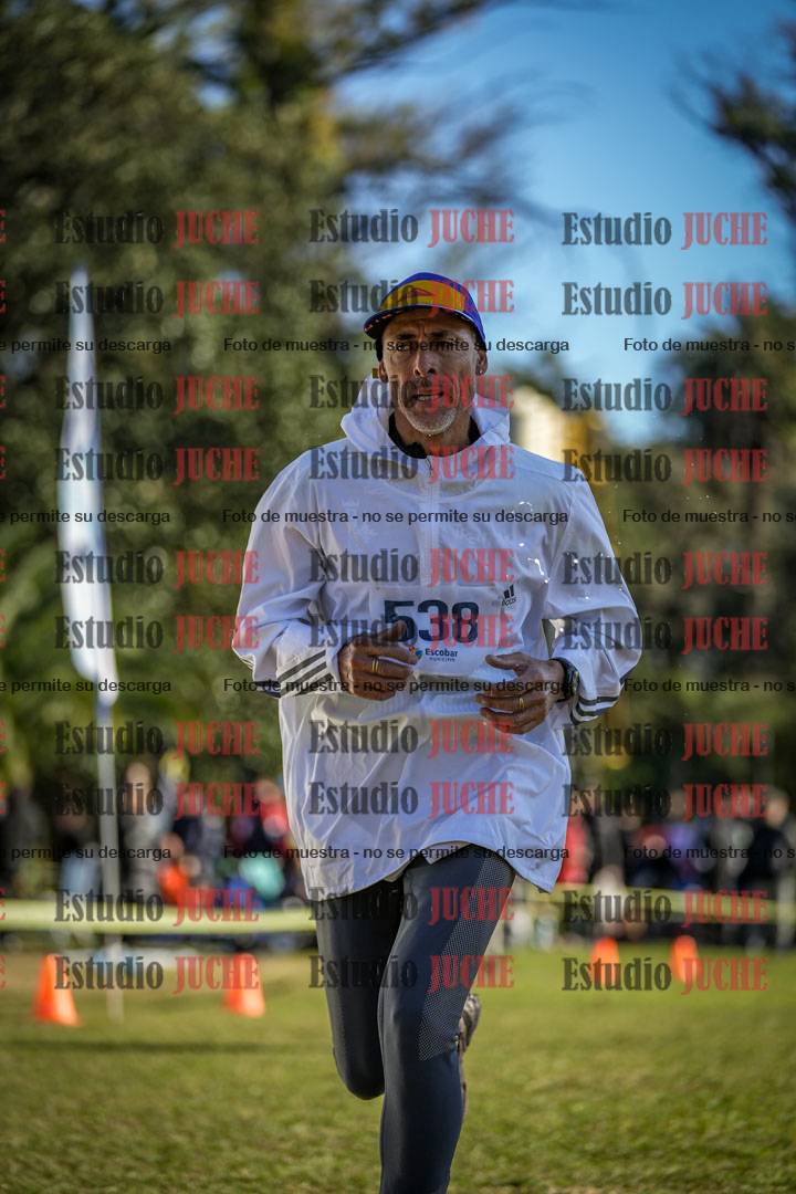 Fotos de la llegada del cross de 4000 m - varones