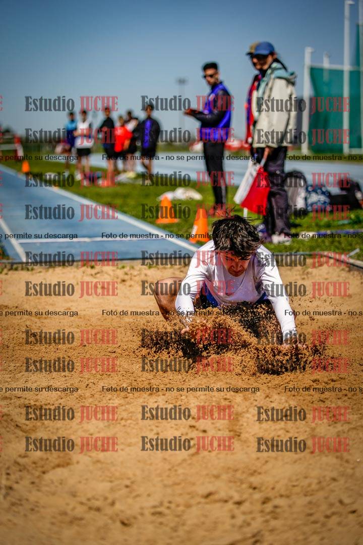 Fotos del salto en largo de varones - U15
