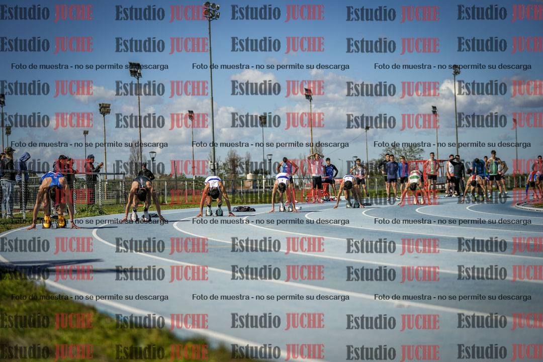 Fotos de los 200 m llanos de varones