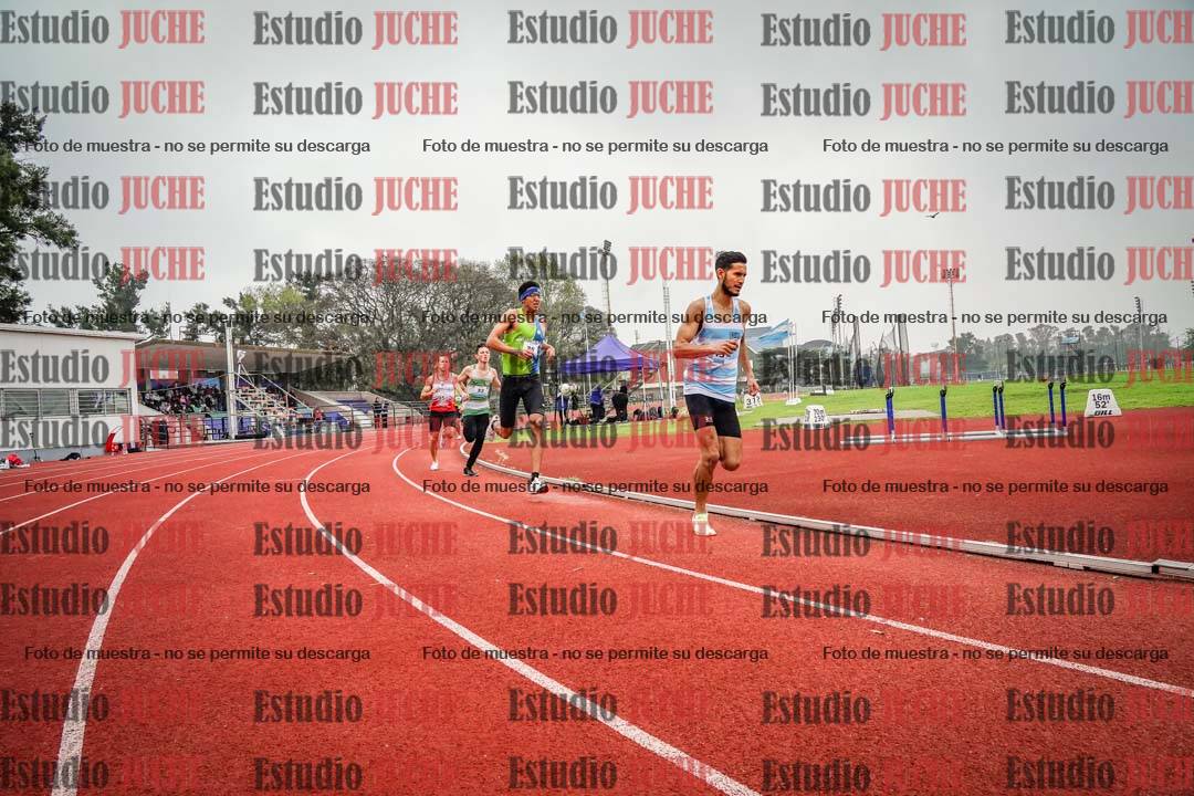Fotos de los 800 m llanos de varones