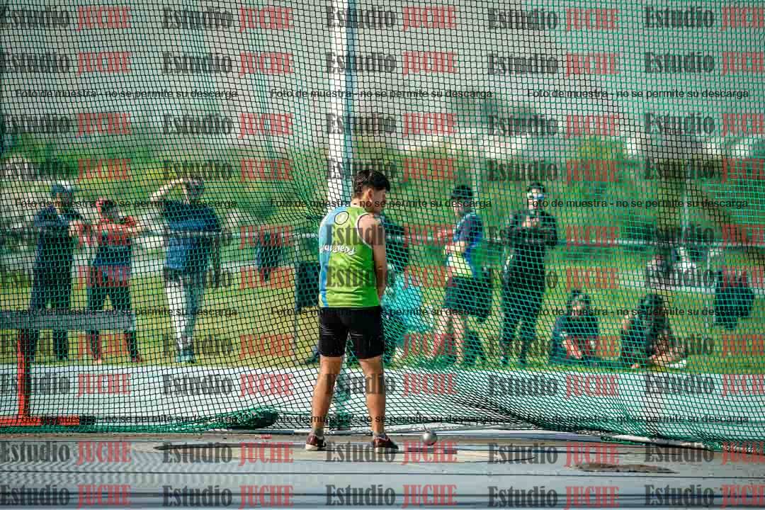 Fotos del lanzamiento de martillo de varones