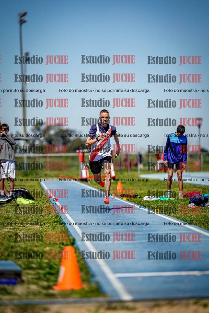 Fotos del salto en largo de varones - U15