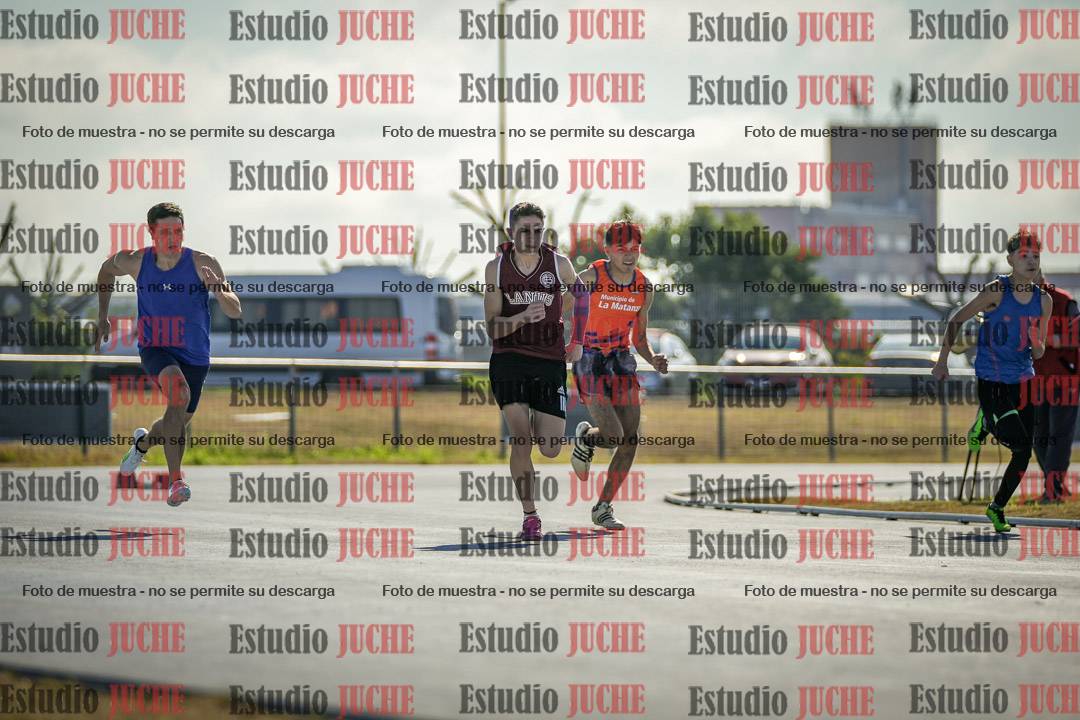 Fotos de los 100 m llanos de varones