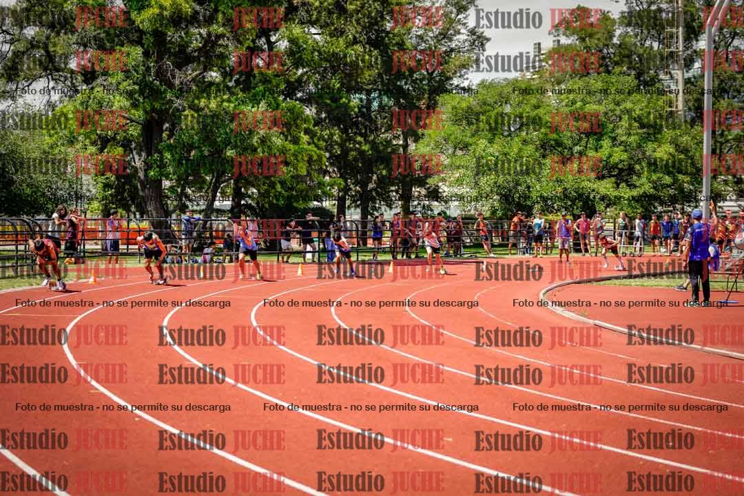 Fotos de los 200 m llanos de varones