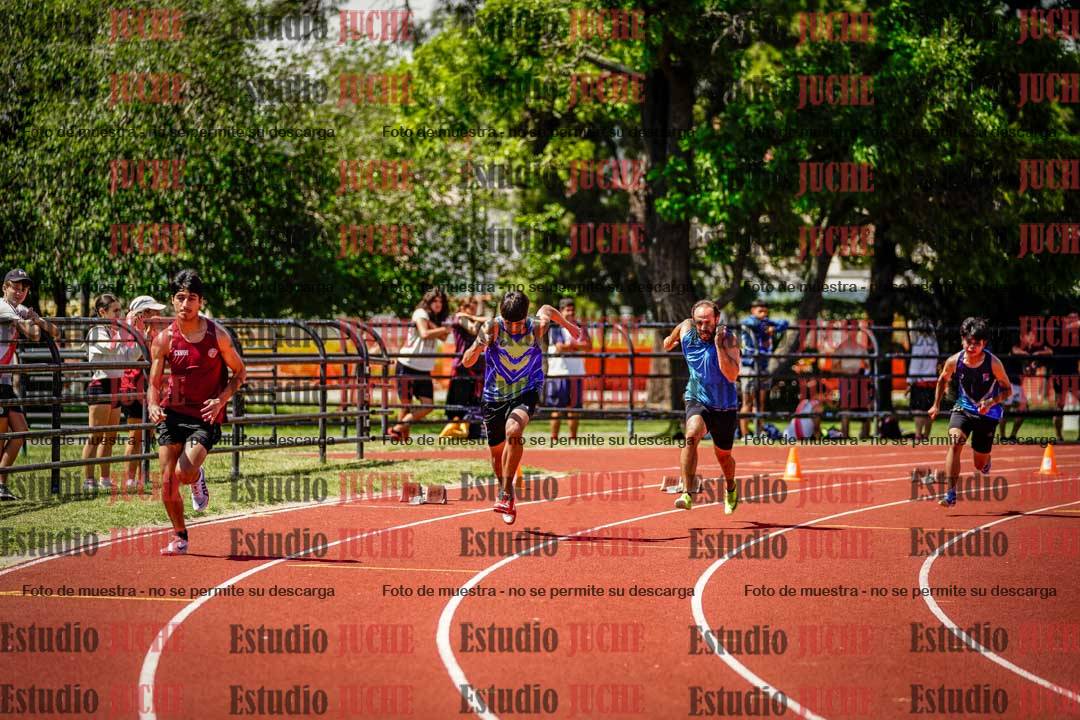 Fotos de los 200 m llanos de varones