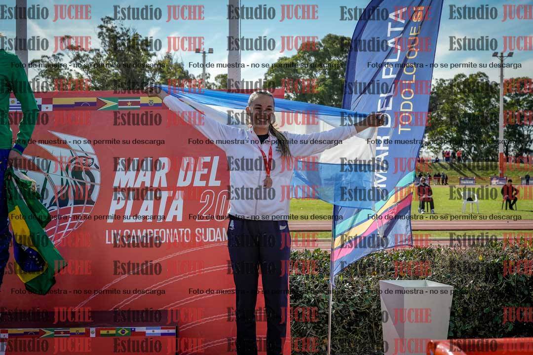 Fotos de algunos extras y podios del día 3