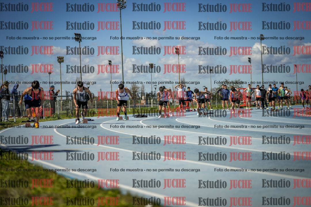 Fotos de los 200 m llanos de varones