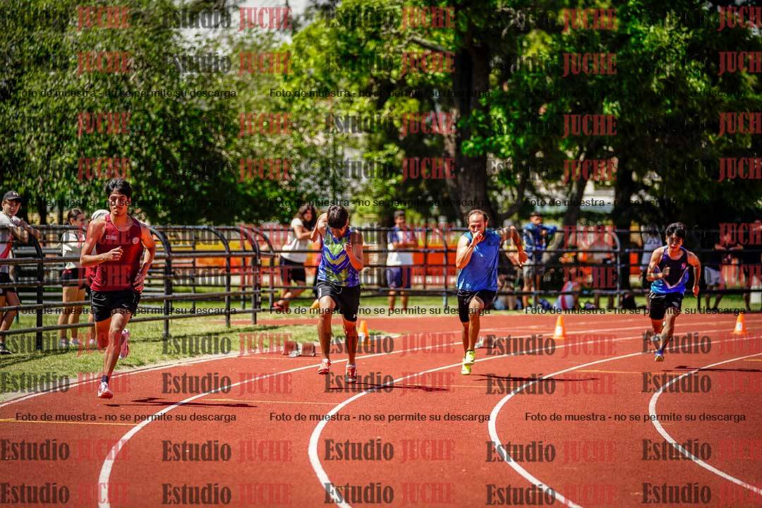 Fotos de los 200 m llanos de varones