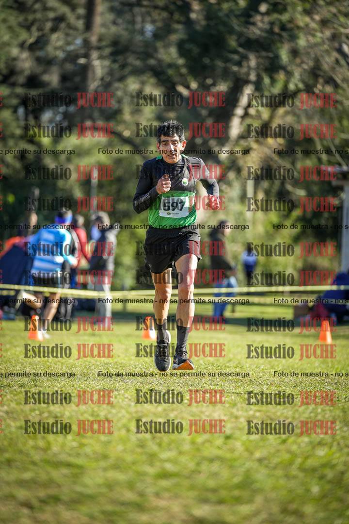Fotos de la llegada del cross de 4000 m - varones