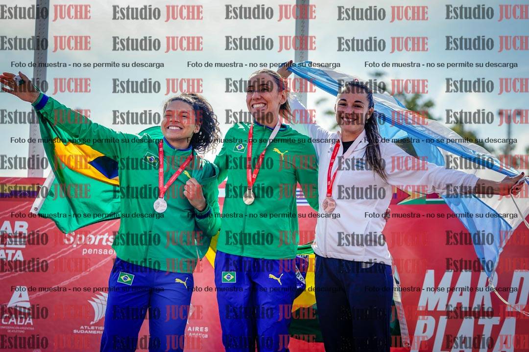 Fotos de algunos extras y podios del día 3