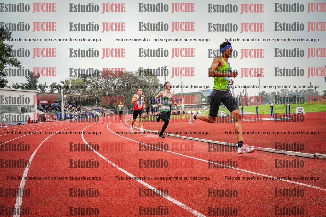 Fotos de los 800 m llanos de varones