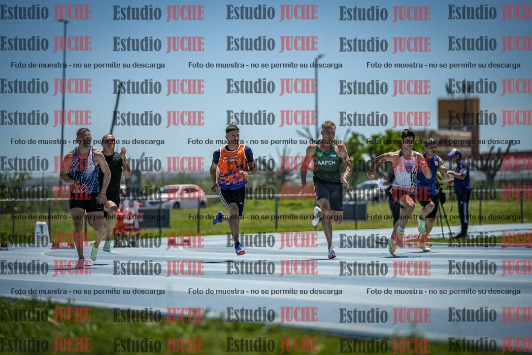 Fotos de los 100 m llanos de varones