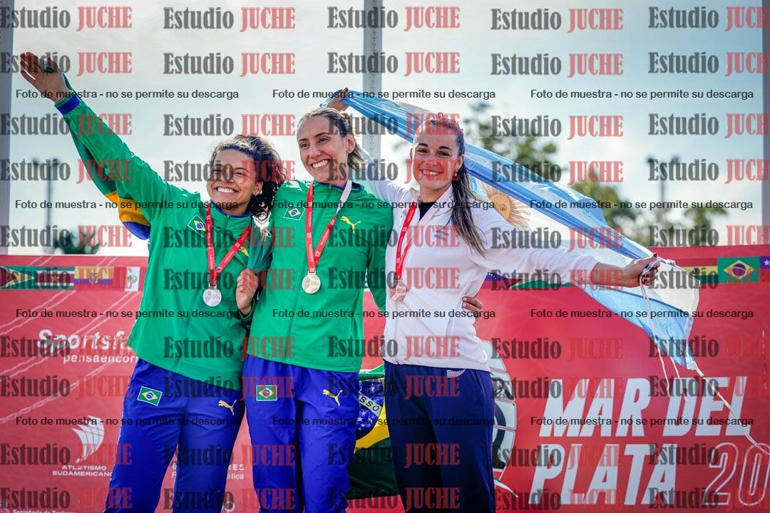 Fotos de algunos extras y podios del día 3
