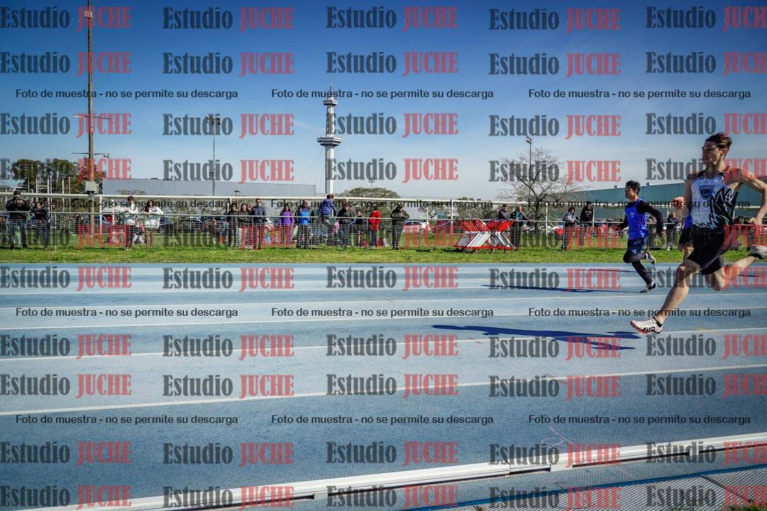 Fotos de los 100 m llanos de varones - U17