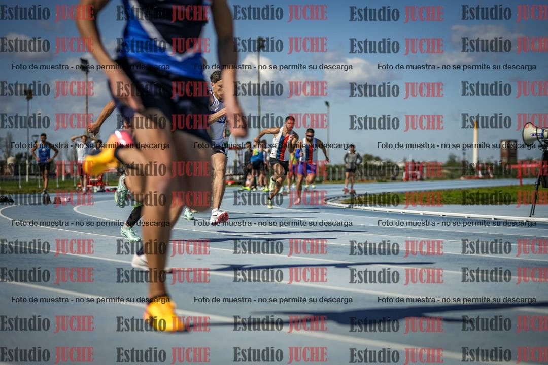 Fotos de los 200 m llanos de varones