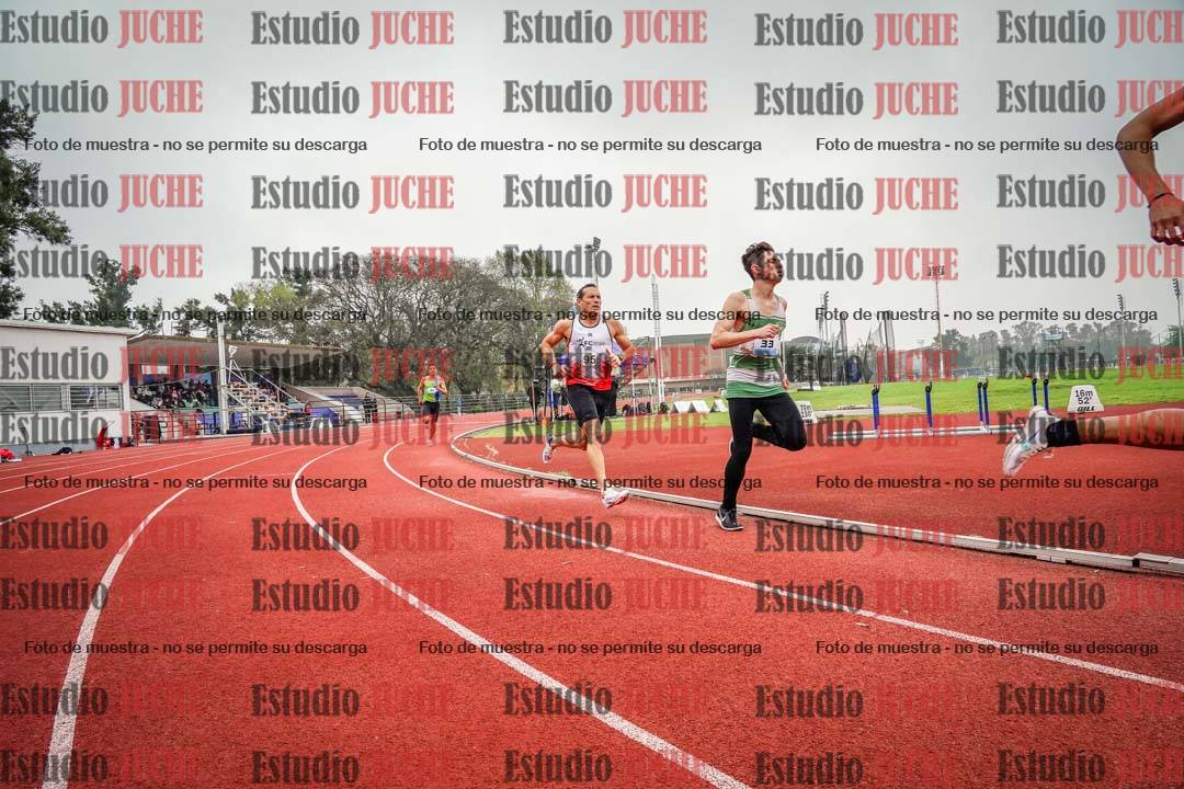 Fotos de los 800 m llanos de varones