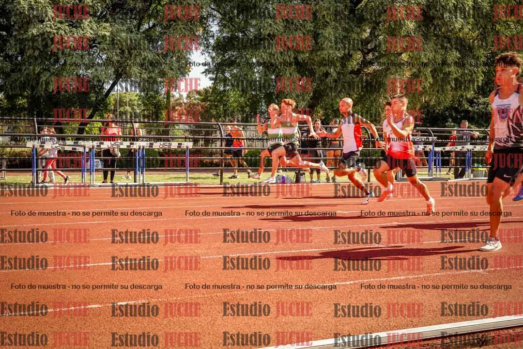 Fotos de los 100 m llanos de varones