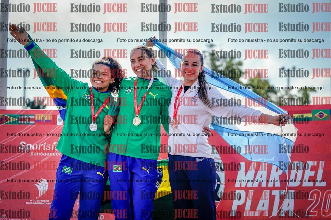 Fotos de algunos extras y podios del día 3