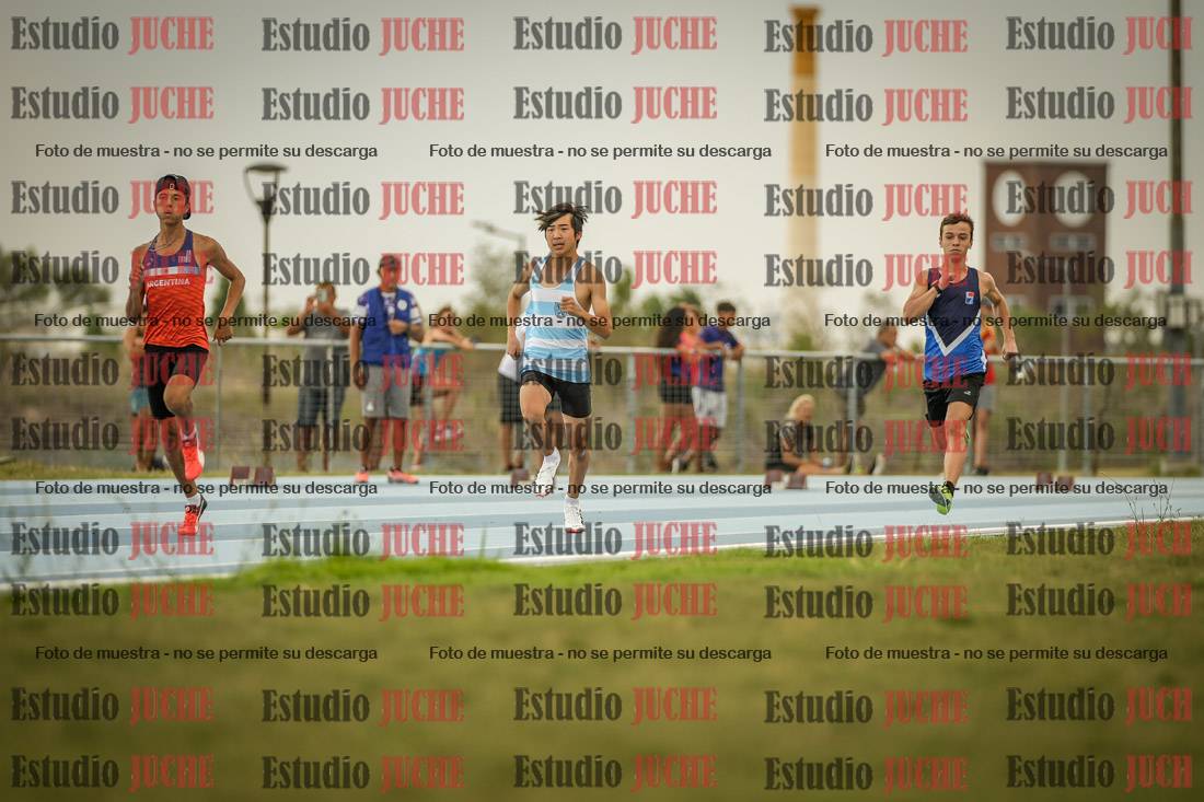 Fotos de los 300 m llanos de varones