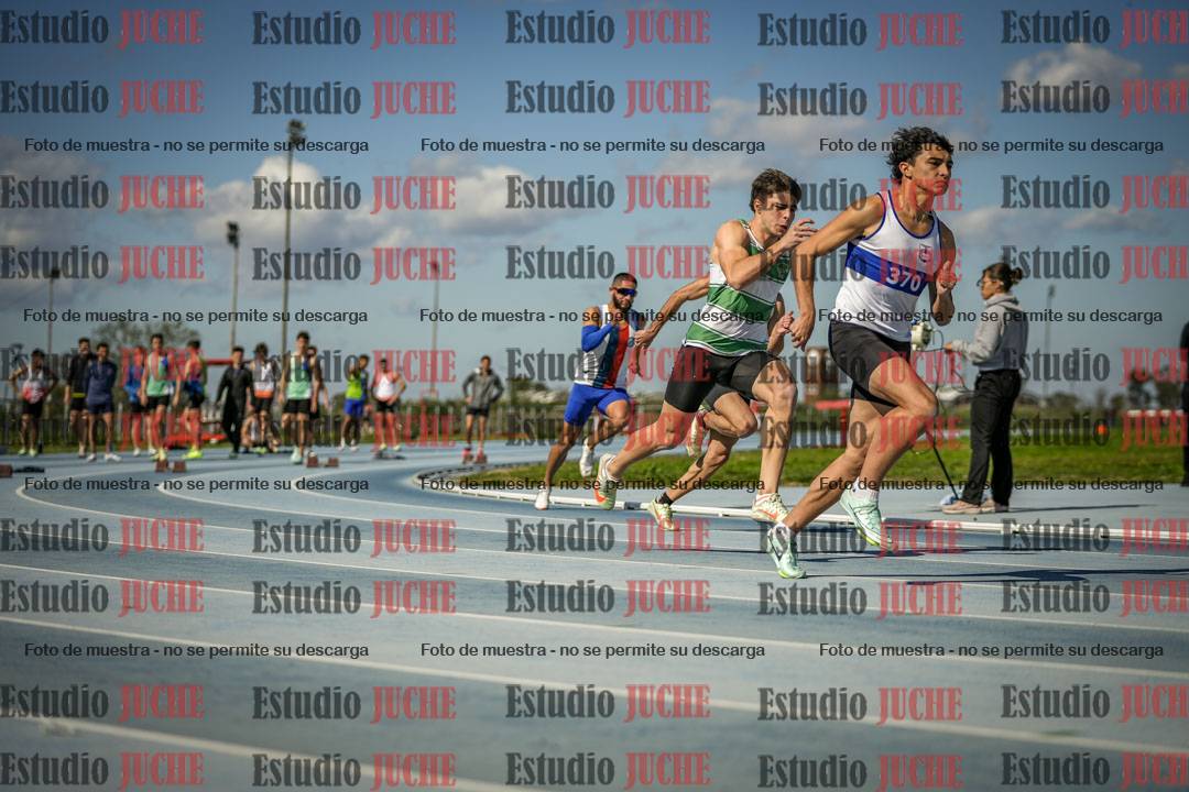 Fotos de los 200 m llanos de varones