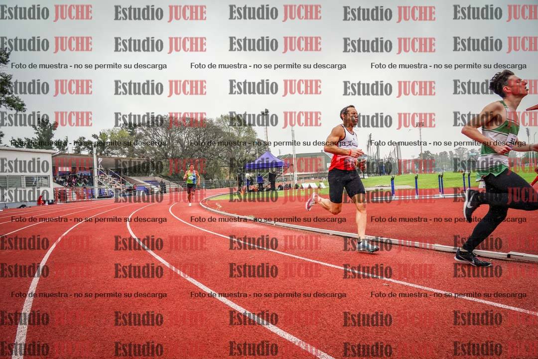 Fotos de los 800 m llanos de varones