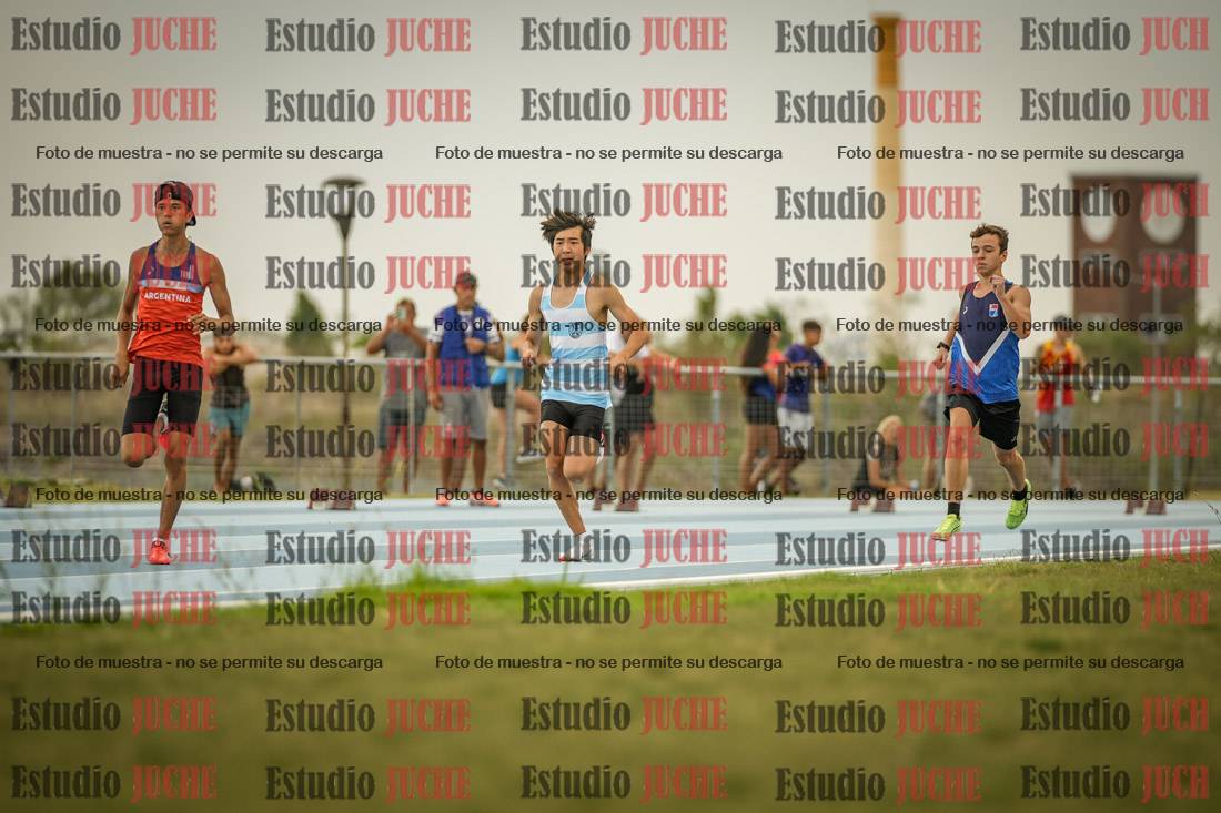 Fotos de los 300 m llanos de varones