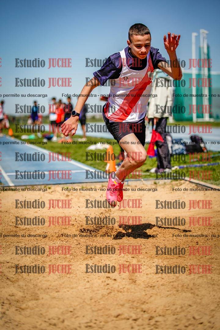 Fotos del salto en largo de varones - U15