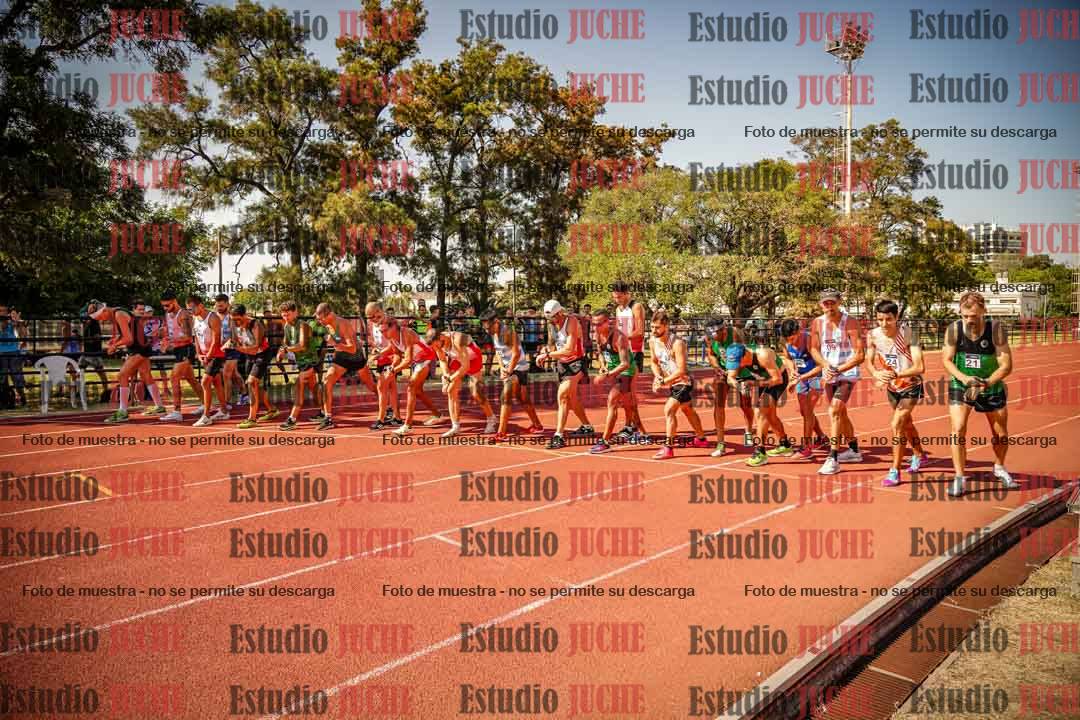 Fotos de los 3000 m llanos de varones