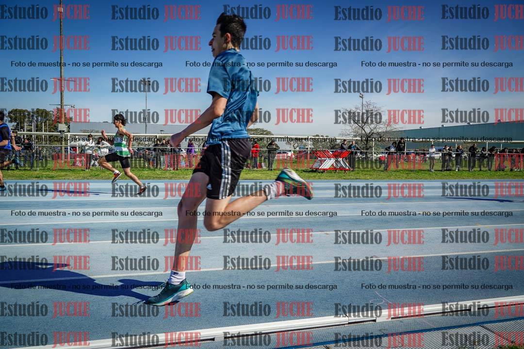 Fotos de los 100 m llanos de varones - U17