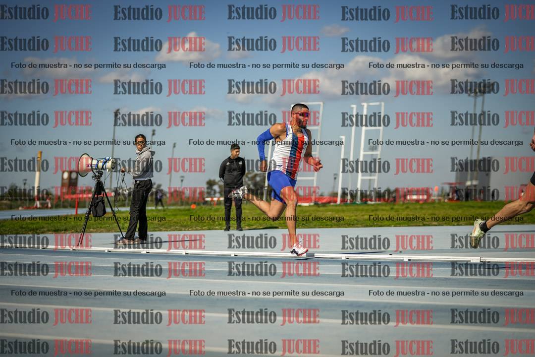Fotos de los 200 m llanos de varones