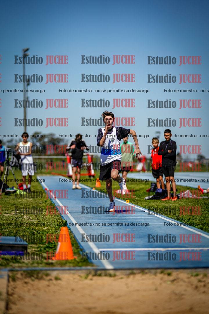 Fotos del salto en largo de varones - U15
