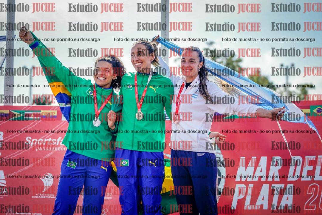 Fotos de algunos extras y podios del día 3