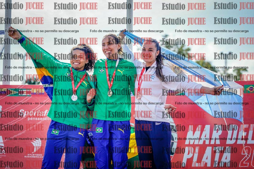 Fotos de algunos extras y podios del día 3