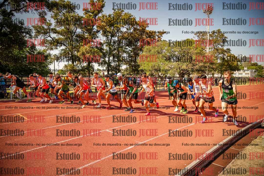 Fotos de los 3000 m llanos de varones