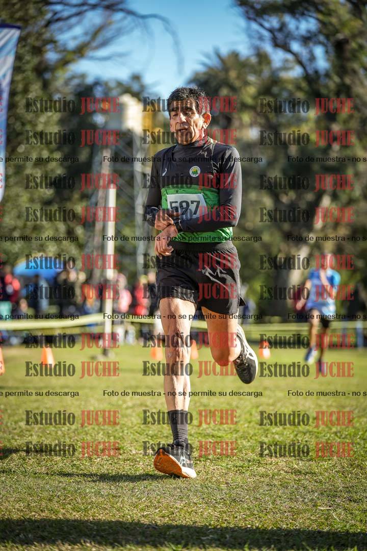 Fotos de la llegada del cross de 4000 m - varones